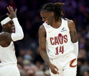 betvictor伟德(中国)唯一官方网站-感谢国王！埃利斯来到骑士派上大用场 从读专科到落选他终于出头