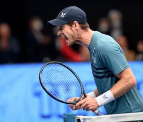 穆雷浪费7赛点止步巴黎首轮 复苏之旅仍深陷怪圈